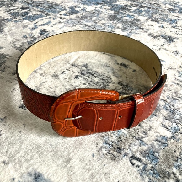 Brown Bonded Leather Belt Womans Size Small 28-30 inches Thick Wide Belt - Picture 3 of 5
